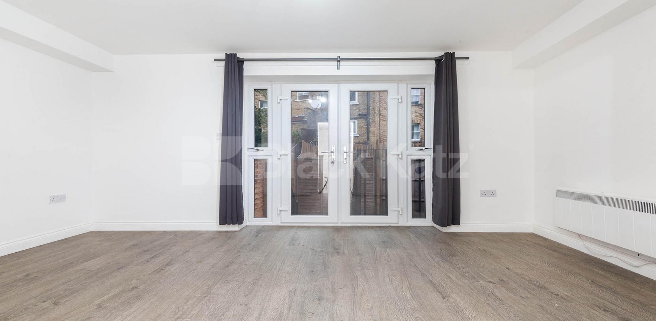 			2 Bedroom, 1 bath, 1 reception Apartment			 Foulden Road, STOKE NEWINGTON